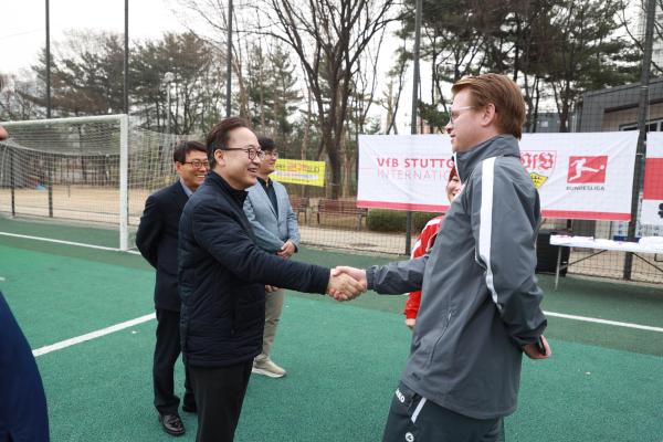 독일 슈투트가르트 유소년축구캠프 격려방문 의 사진14
