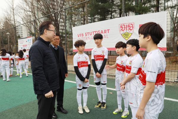 독일 슈투트가르트 유소년축구캠프 격려방문 의 사진20