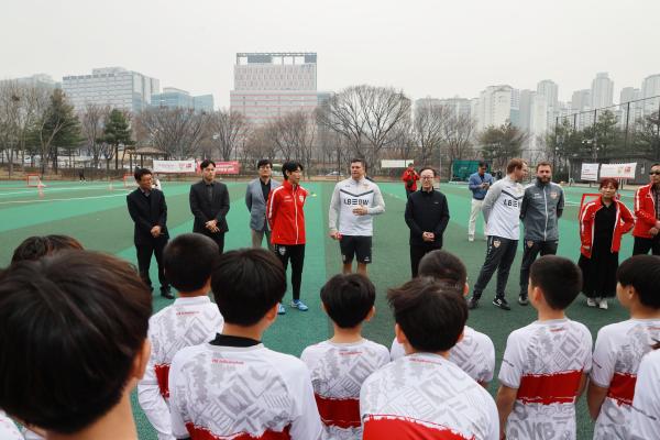 독일 슈투트가르트 유소년축구캠프 격려방문 의 사진29