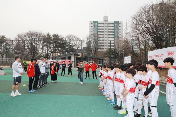 독일 슈투트가르트 유소년축구캠프 격려방문 의 사진31