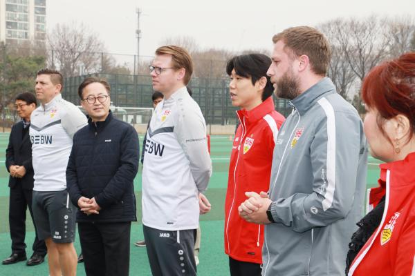 독일 슈투트가르트 유소년축구캠프 격려방문 의 사진33