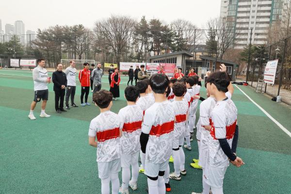 독일 슈투트가르트 유소년축구캠프 격려방문 의 사진35