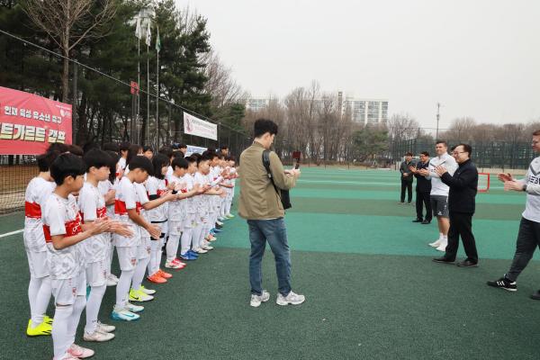 독일 슈투트가르트 유소년축구캠프 격려방문 의 사진45