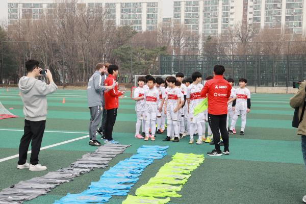 독일 슈투트가르트 유소년축구캠프 격려방문 의 사진50