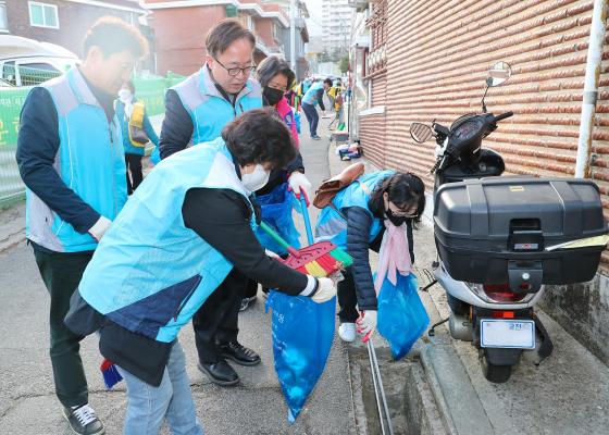 개청 30주년 주민과 함께하는 새봄맞이 대청소(시흥2동) 의 사진18