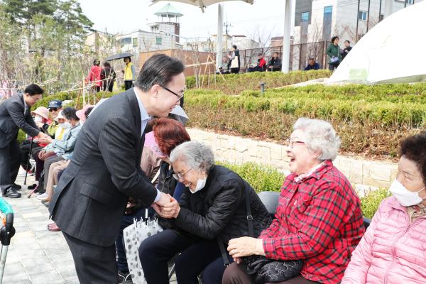 금빛공원 열린광장 조성 공사 준공식 의 사진8