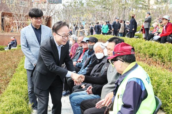 금빛공원 열린광장 조성 공사 준공식 의 사진16