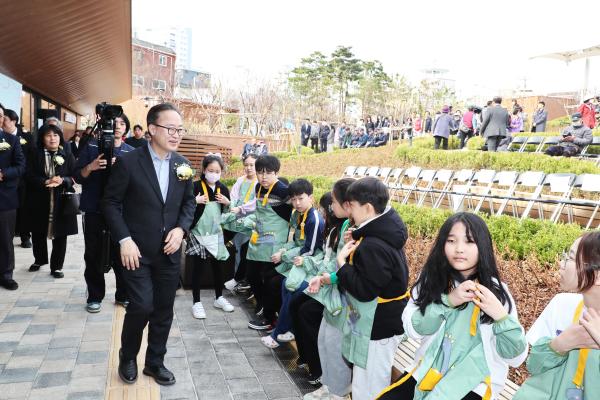 금빛공원 열린광장 조성 공사 준공식 의 사진60