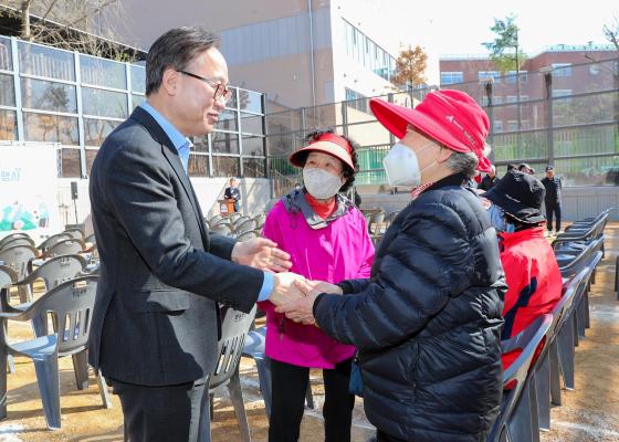 박미건강공원 준공식 및 제80회 식목일 나무심기 행사 의 사진41