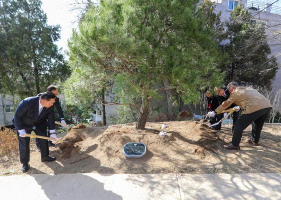 박미건강공원 준공식 및 제80회 식목일 나무심기 행사 의 사진48
