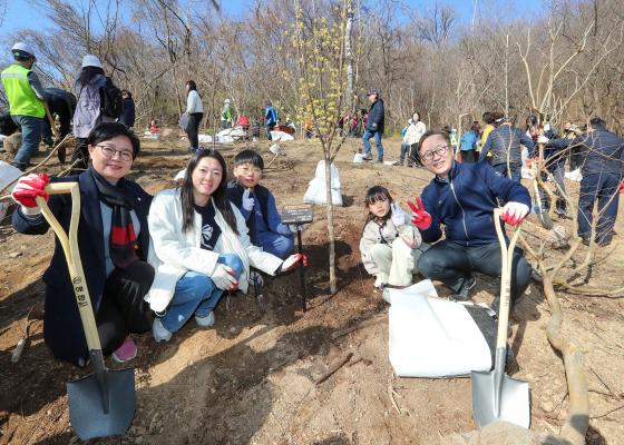 박미건강공원 준공식 및 제80회 식목일 나무심기 행사 의 사진62