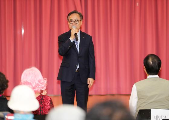 금천노인종합복지관 어버이날 행사 의 사진16