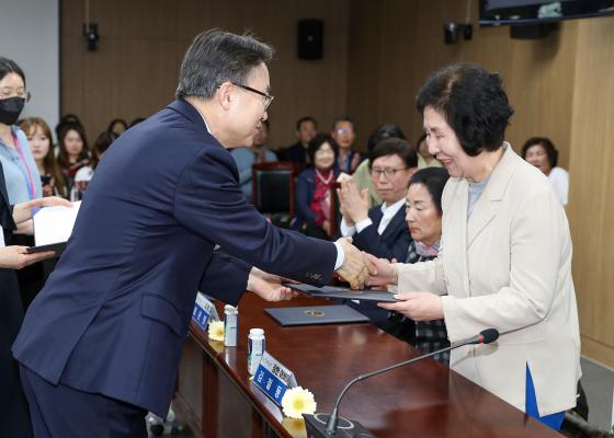 제53회 어버이날 기념 효행 유공자 표창 수여식 의 사진10