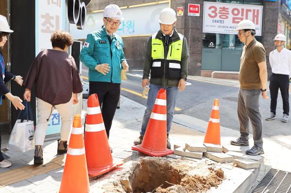 독산로 지중화사업 현장 점검 대표사진