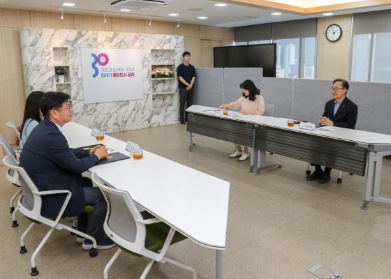 2025년 재단법인 명문 복지지원사업 후원 협약식 의 사진4