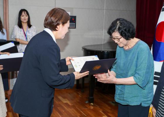 2025년 금천구 장기요양기관 종사자의 날 의 사진25
