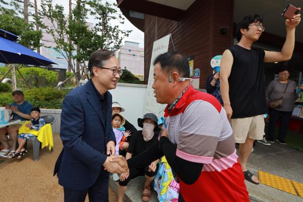 시흥3동 주민자치회 물놀이축제 의 사진8