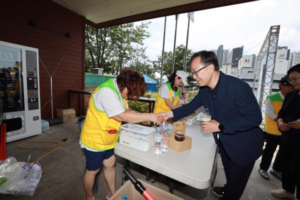 시흥3동 주민자치회 물놀이축제 의 사진13