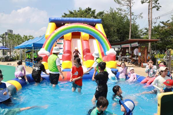 시흥3동 주민자치회 물놀이축제 의 사진37