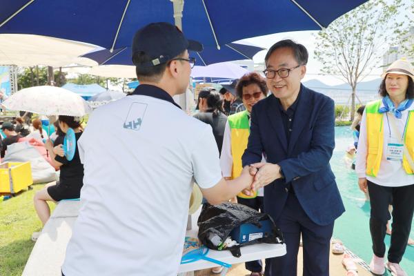 시흥3동 주민자치회 물놀이축제 의 사진47