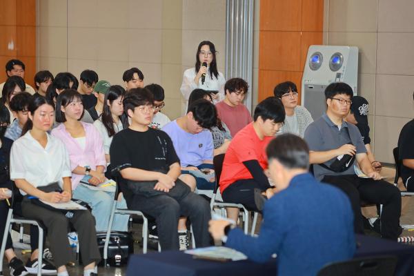 청년 아르바이트 종료 간담회_ 청년 관련 정책 소개, 설문조사 실시, 청년 특강 의 사진5