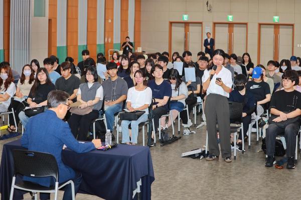 청년 아르바이트 종료 간담회_ 청년 관련 정책 소개, 설문조사 실시, 청년 특강 의 사진9