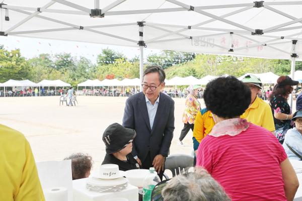 제29회 노인의 날 기념식 및 경로의 달 행사 의 사진53