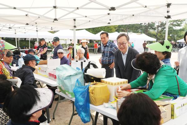 제29회 노인의 날 기념식 및 경로의 달 행사 의 사진55