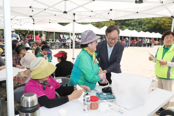 제29회 노인의 날 기념식 및 경로의 달 행사 의 사진68
