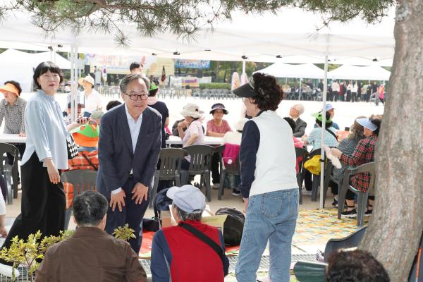 제29회 노인의 날 기념식 및 경로의 달 행사 의 사진69