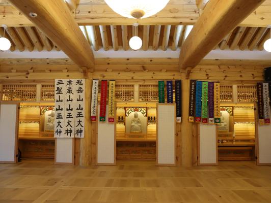 호압사내 극락전 완공 의 사진4