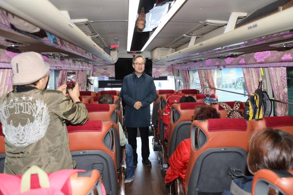 한국기능장애인협회 금천지회 사과따기 체험행사 격려 의 사진5