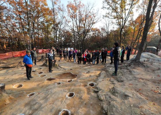 호암산성 발굴 조사 현장 설명회 의 사진
