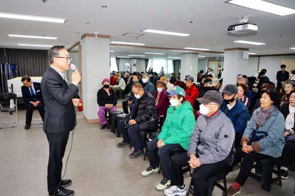 청담종합사회복지관 2025년 노인일자리 및 사회활동 지원사업 종결평가회 의 사진13