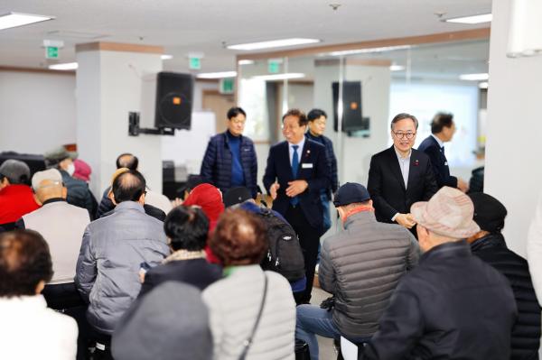 청담종합사회복지관 2025년 노인일자리 및 사회활동 지원사업 종결평가회 의 사진23