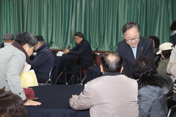 금천노인종합복지관 봉사자 및 후원자 송년모임 의 사진4