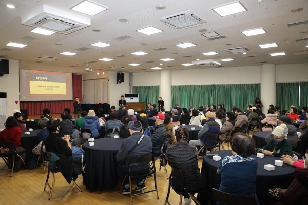 금천노인종합복지관 봉사자 및 후원자 송년모임 의 사진17