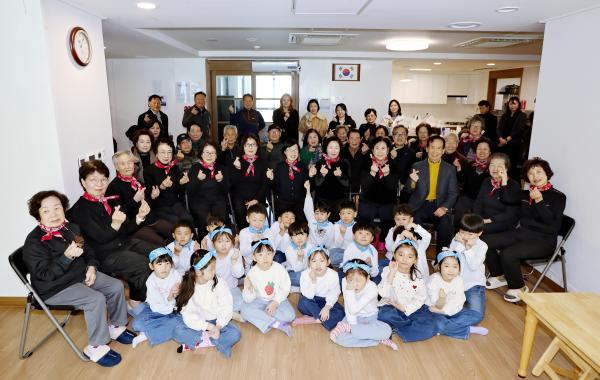 2025년 어울림경로당 [작은음악회] 대표사진