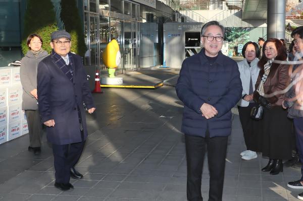 서남부농협 따뜻한 겨울나기 성품 전달식 의 사진9