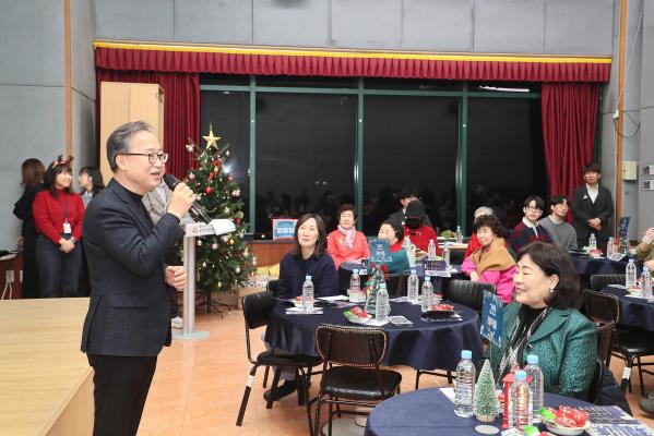 2025년 금천누리종합사회복지관 송년행사 의 사진20