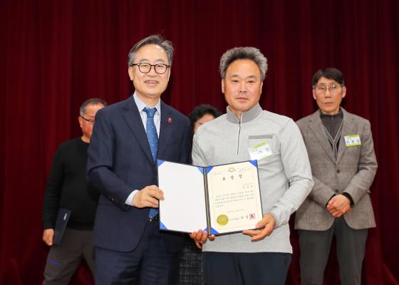 2025년 모범구민 표창장 수여식 의 사진50