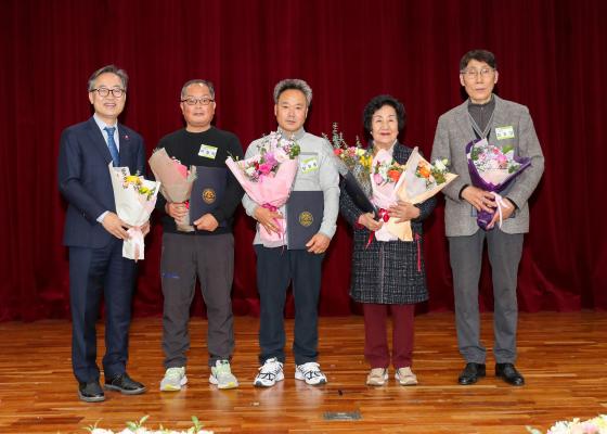 2025년 모범구민 표창장 수여식 의 사진53