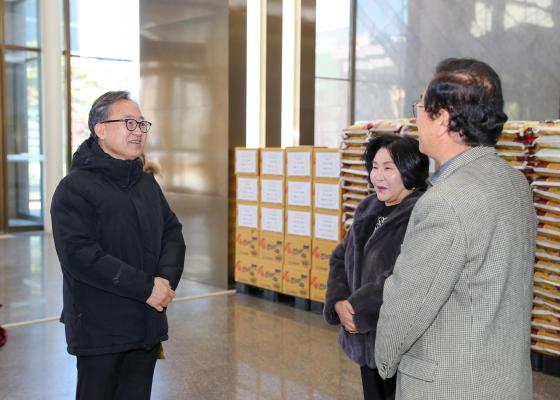 대륭테크노타운17차 후원품 전달식 의 사진3