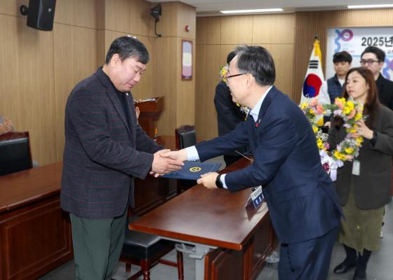 2025년도 환경공무관 정년퇴임식 의 사진11