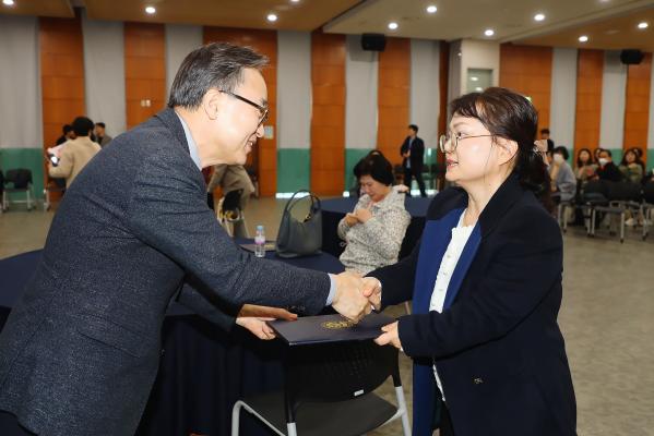 통장 예비학교 및 임기만료 통장 감사장 수여식 의 사진28