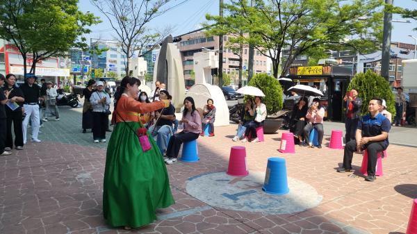 2026 싱-대로 흥-대로 버스킹 대표사진