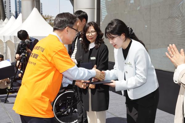 제46회 장애인의 날 기념식 및 장애인식개선 행사 의 사진23