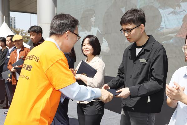 제46회 장애인의 날 기념식 및 장애인식개선 행사 의 사진44