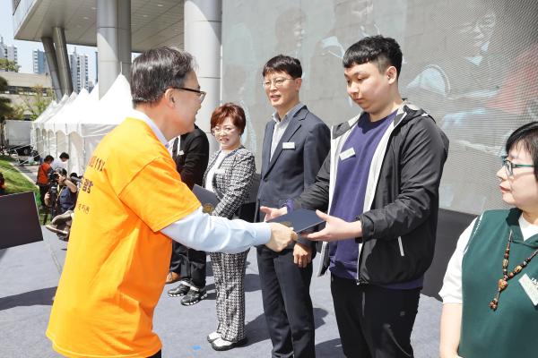 제46회 장애인의 날 기념식 및 장애인식개선 행사 의 사진58