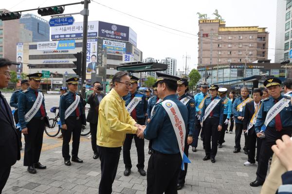 독산3동 범죄예방 사업 대상지_ 서울경찰청장 현장 방문 의 사진3